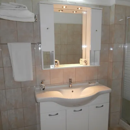 River & Hotel de apartamente Mesongí