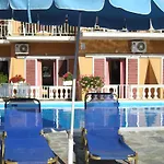 River & Lejlighedshotel Mesongí