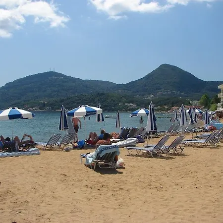 River & Μεσογγή