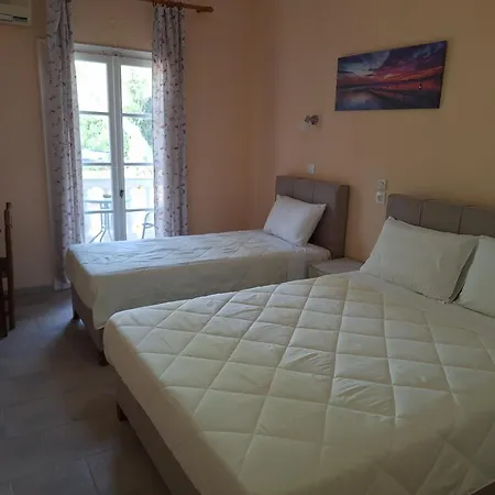 River Studios&apartments Apartahotel Mesongí